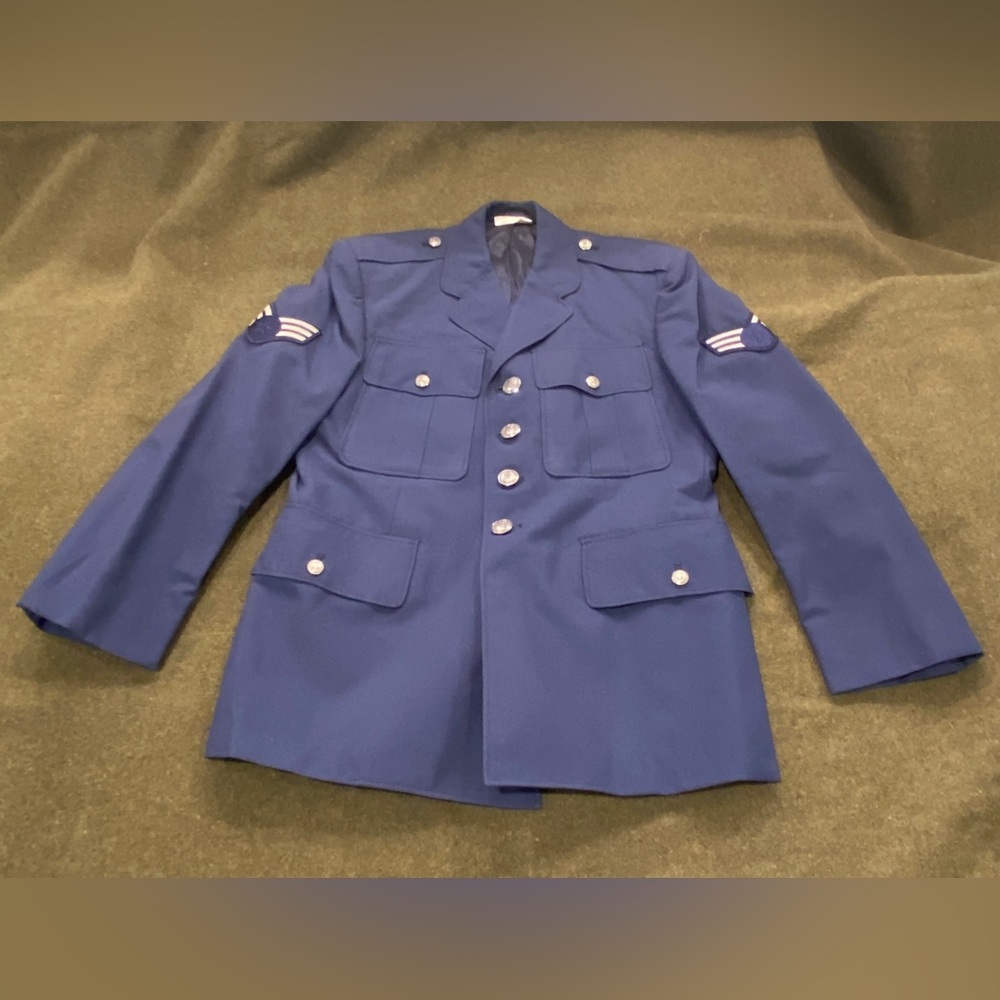 1986 US Air Force Service Dress Blue Coat Men’s Size 39XS 60% Poly 40% Wool